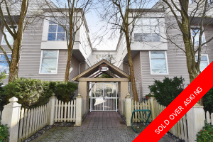 Unique 2 Level, Top Floor Penthouse Style Condo!