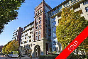 Spacious Corner Suite!