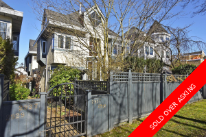 Unique Detached Split Level 1/2 Duplex!